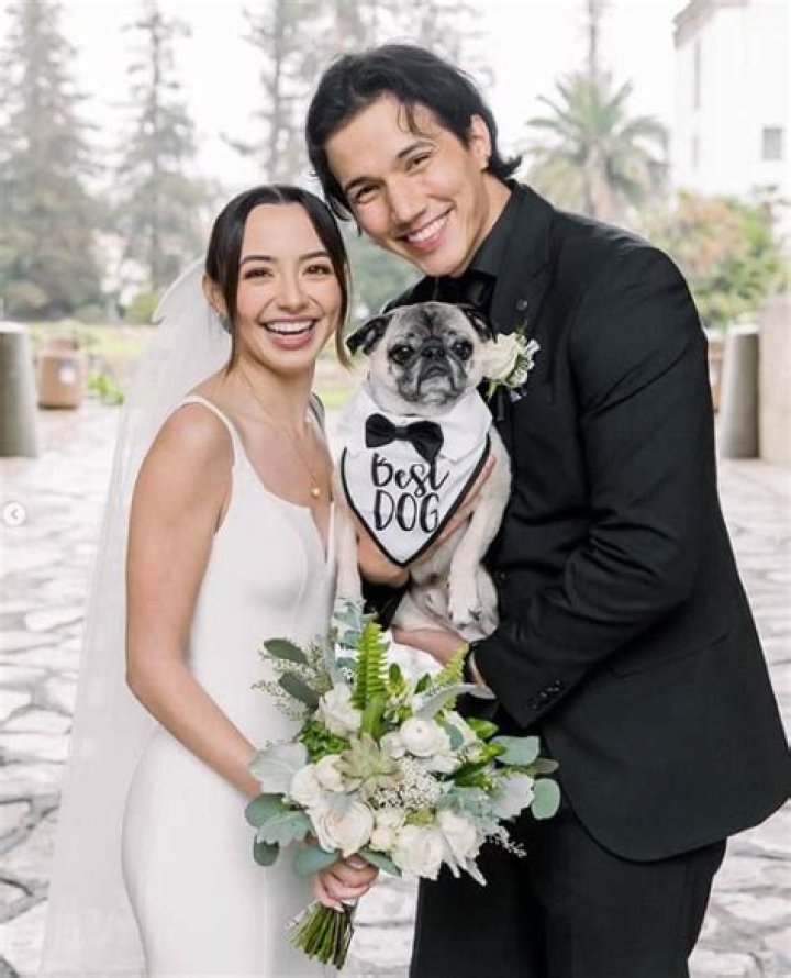 Unveiling The Secrets: Aaron Burriss's Wife Uncovered!