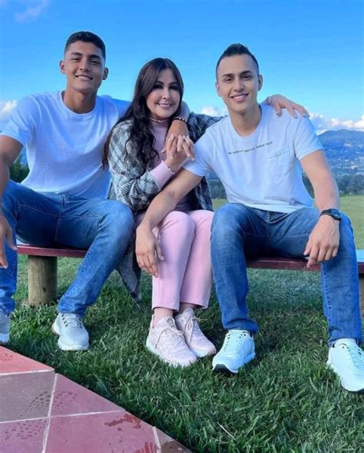 Is Arelys Henao Married? Discoveries And Insights