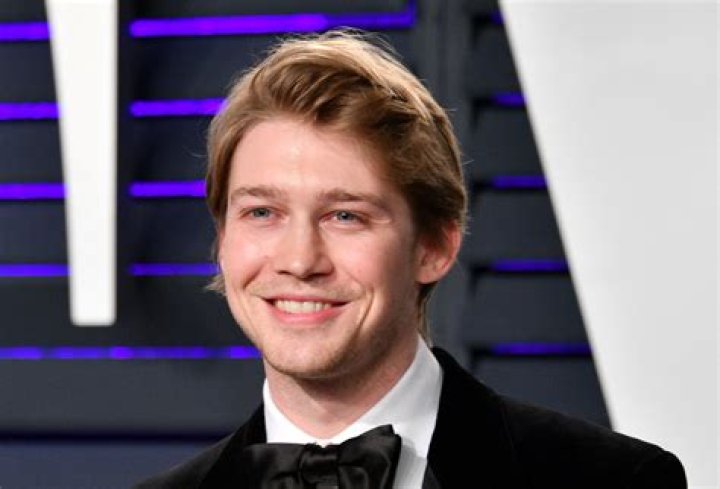 Uncover The Secrets Of Joe Alwyn's Net Worth