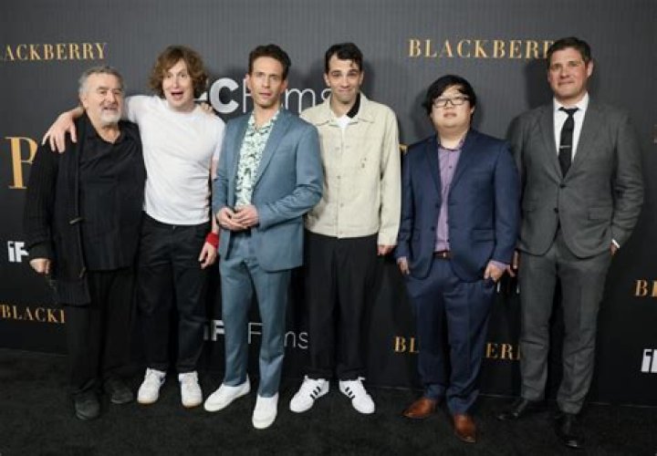 Saul Rubinek's Height And Its Impact Unveiled