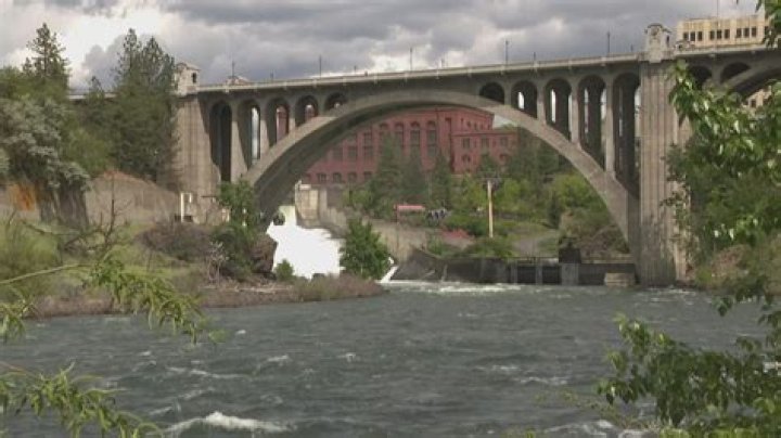 Discover Pensacola's "Skip The Ganes" Phenomenon